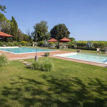 Villa Fattoria Poggioasciolo 20 *